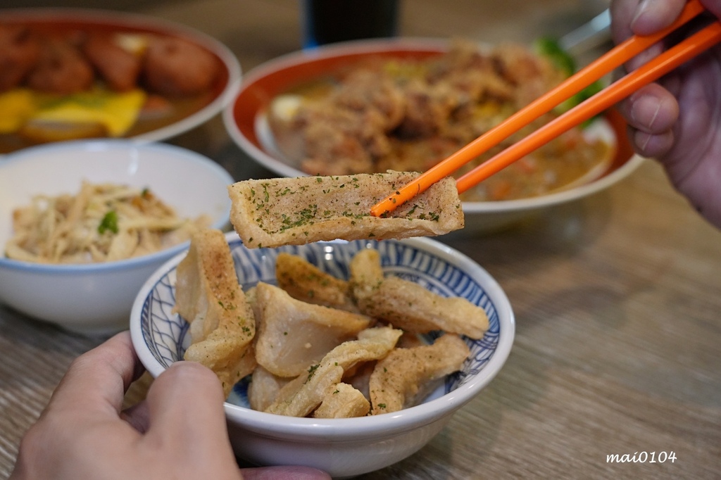 板橋美食｜小吉咖哩板橋文化店～免費加飯加麵加醬吃到飽，打卡按