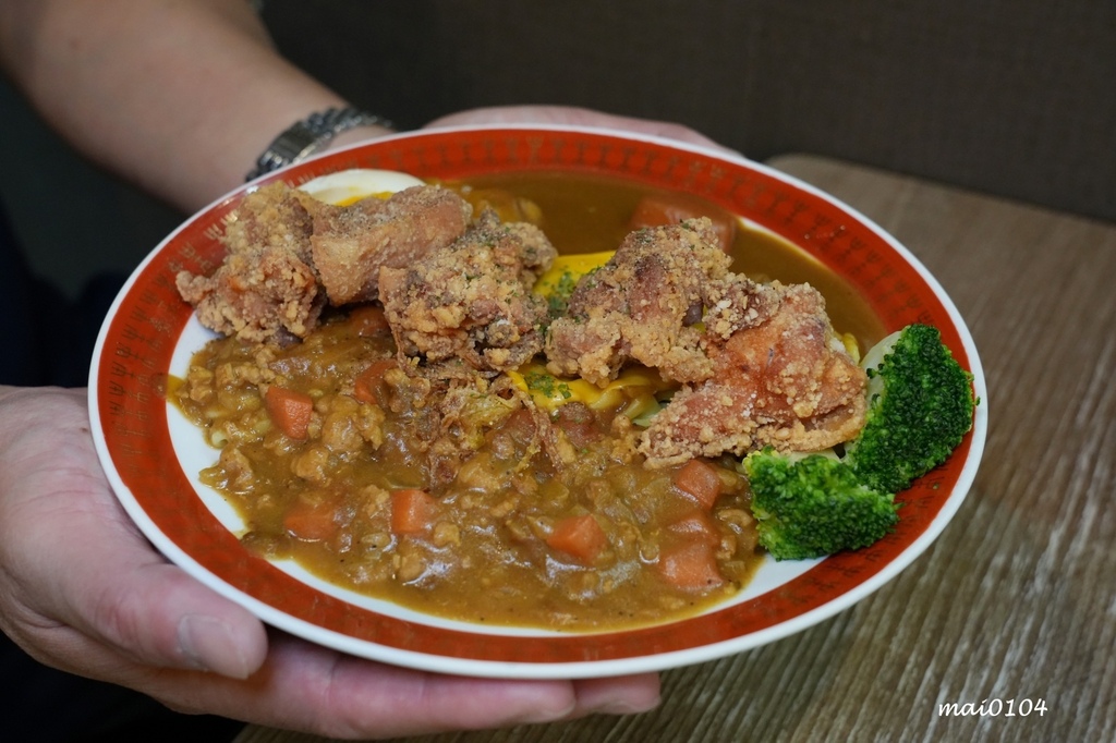 板橋美食｜小吉咖哩板橋文化店～免費加飯加麵加醬吃到飽，打卡按