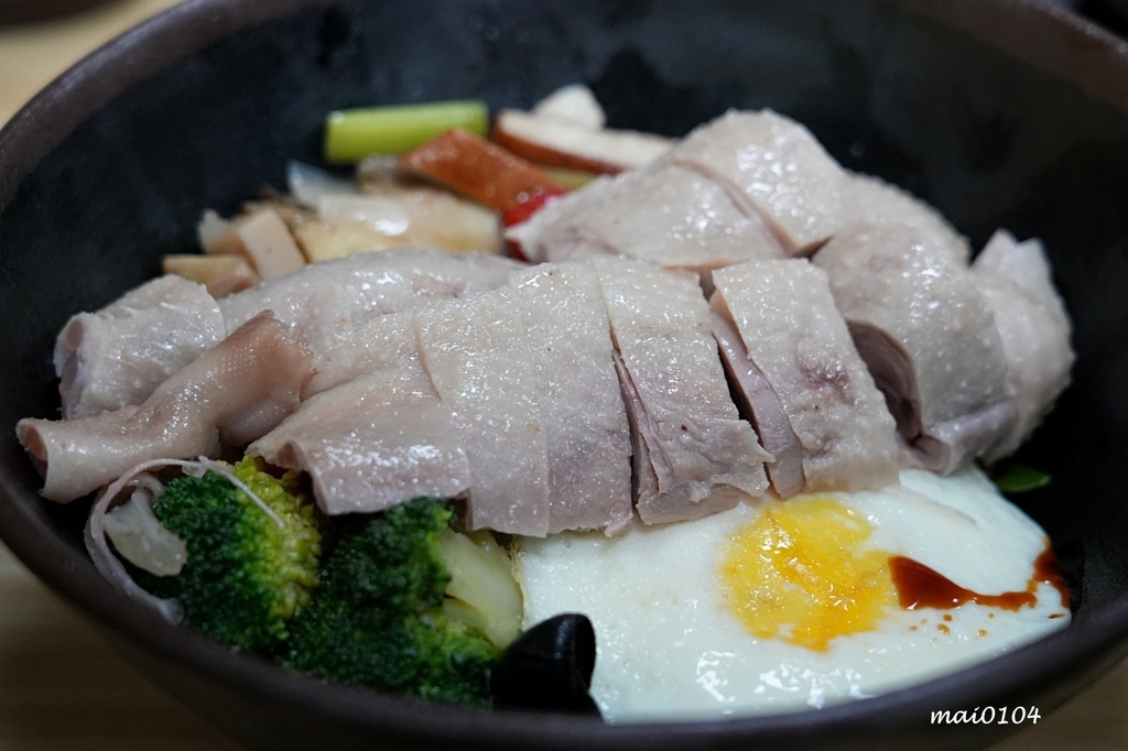 中壢鵝肉推薦｜鼎新鵝肉飯．玉里麵中原店～新開幕！內用、外帶、