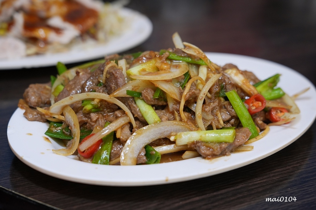 宜蘭美食推薦｜百匯窯烤雞餐廳～二連霸榮獲十大好食餐廳，窯烤雞