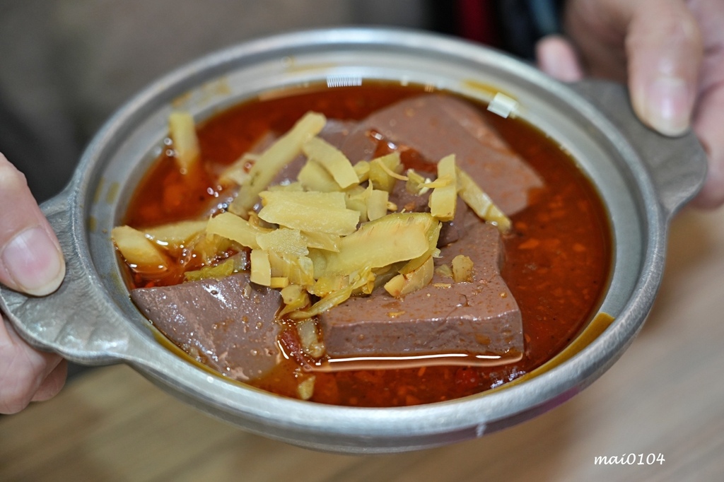 中壢小火鍋推薦｜逸小鍋鍋の物～單人獨享鴛鴦鍋、素食鍋物、自助