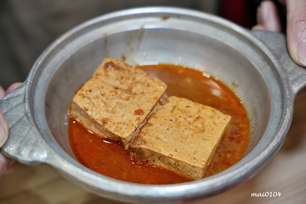 中壢小火鍋推薦｜逸小鍋鍋の物～單人獨享鴛鴦鍋、素食鍋物、自助