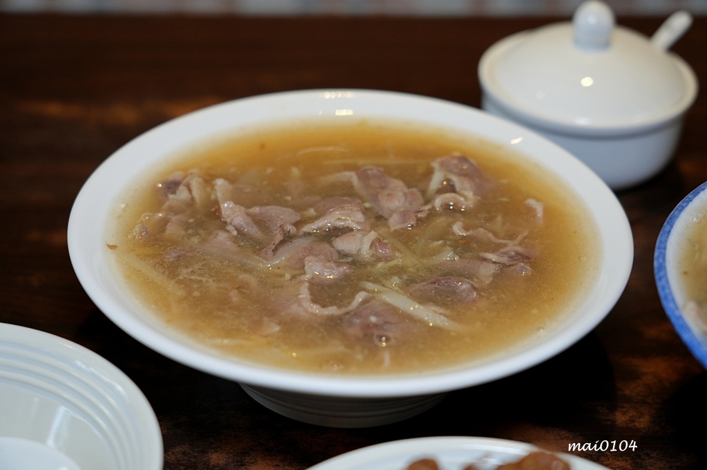 新店美食｜北鴨鴨肉羹～鴨肉飯、鴨肉羹必吃，光明街商圈人氣美食