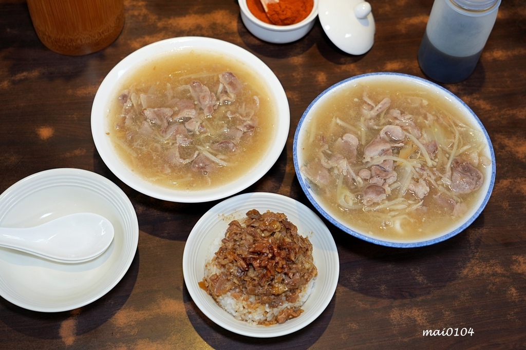 新店美食｜北鴨鴨肉羹～鴨肉飯、鴨肉羹必吃，光明街商圈人氣美食