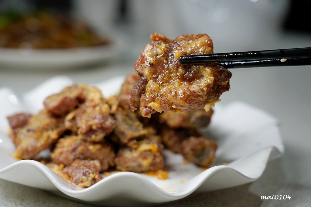 新店美食｜宸軒園粵菜海鮮（中興店）～芋泥香酥鴨、乾炒牛河粉、