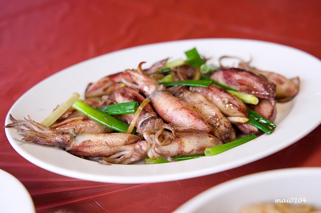 野柳風景區美食餐廳推薦｜阿杰萬里蟹～連在地人都大推的海鮮餐廳