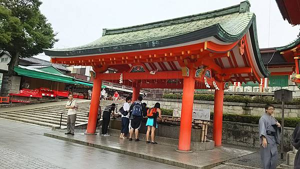 2015.09.06.007-伏見稻荷神社-手水舎