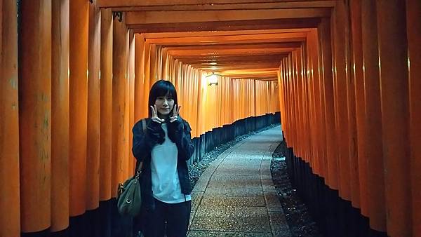 2015.09.06.012-伏見稻荷神社-千本鳥居と写真