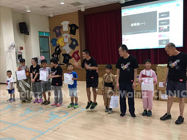 樂山-受贈時間、樂山天使代表領獎、每位都好開心5-1.jpg 樂山-受贈時間、樂山天使代表領獎、每位都好開心5-1.jpg