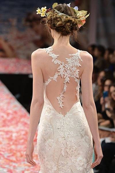 Claire-Pettibone-Wedding-Dress-Collection-Fall-2013-Brid_020