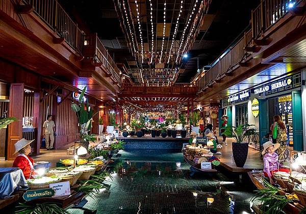 ICONSIAM-Sook-Siam-entrance.jpg ICONSIAM-Sook-Siam-entrance.jpg