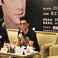 Maksim Mrvica in Hangzhou, China 2011.12.06 -01.jpg