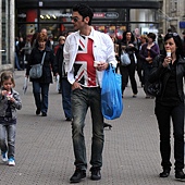 Maksim Mrvica, his wife Ana, and their daughter Leeloo.jpg