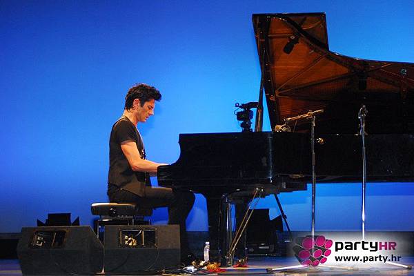 Maksim Mrvica Solo Classical Concert at Ljetna pozornica, Opatija, 16.16.2012-09