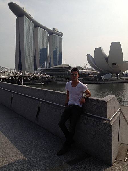 Maksim in Singapore on 28th Nov.-02