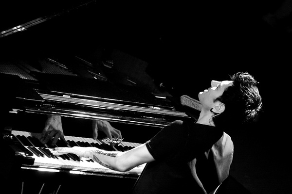 Maksim Mrvica CROTOUR 2010. startao sa Zameta-06.jpg