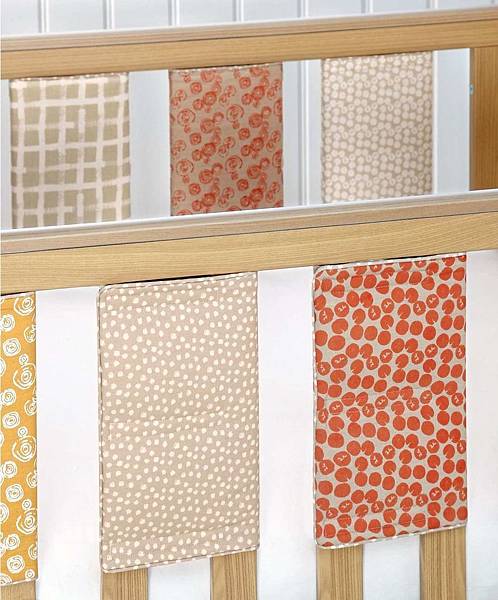 7742U0300_ZBZ_Cot_bar_bumpers_styled_still 7742U0300_ZBZ_Cot_bar_bumpers_styled_still