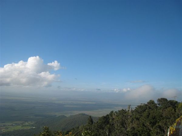 Mt. Tyson感覺天空和山很接近.JPG