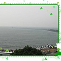 981123高雄西子灣二日遊-爬完階梯囉風景真美一片海.jpg