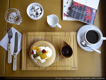 嵯峨野湯Cafe的水果鬆餅