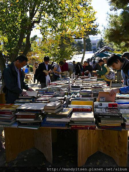 舊書市集一隅：キクオ書店