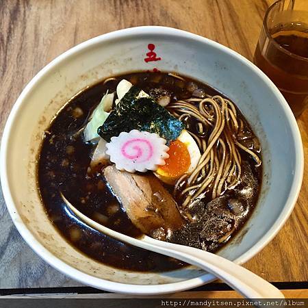 五行焦がし醤油拉麺