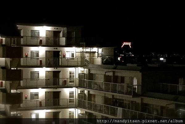 「五山送火」鳥居形正在燃燒着