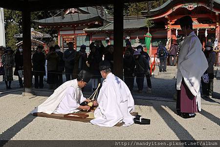 西院春日神社拝殿