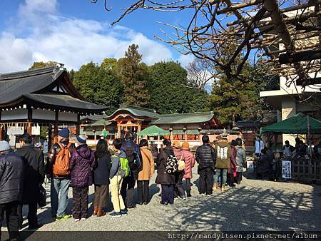 西院春日神社境內