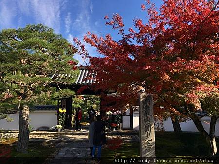 瑞巖山圓光寺山門