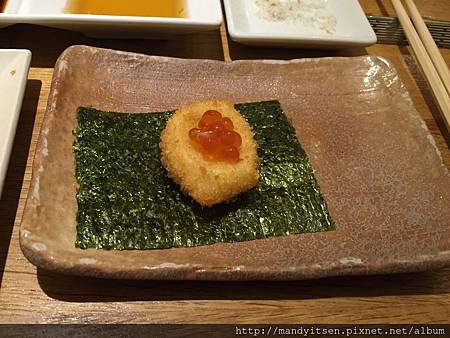 鮭魚卵酥炸起司海苔捲