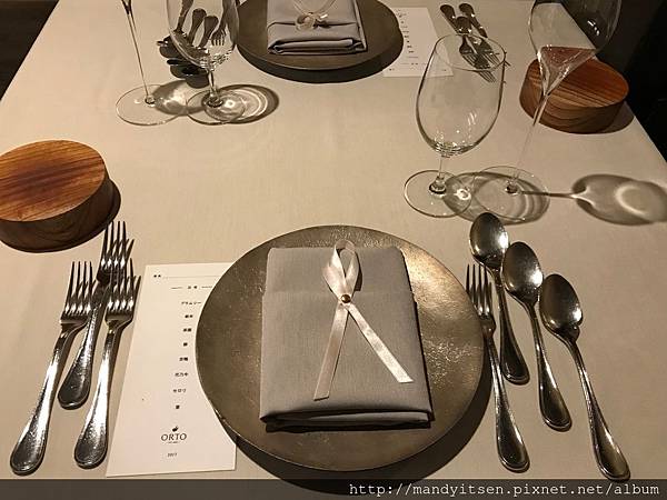入座，準備享用ORTO當令（節氣立冬）義式料理