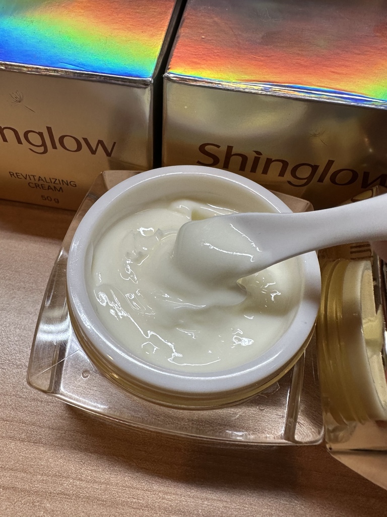 減緩老化，感受肌膚凍齡的奇蹟~SHINGLOW 昕荋睿駐顏霜