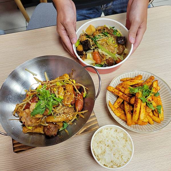 [食記] 新竹 麻的小辛辣 - 麻辣干鍋 竹科美食