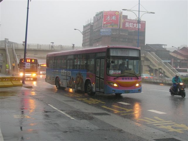 內湖線免費接駁公車