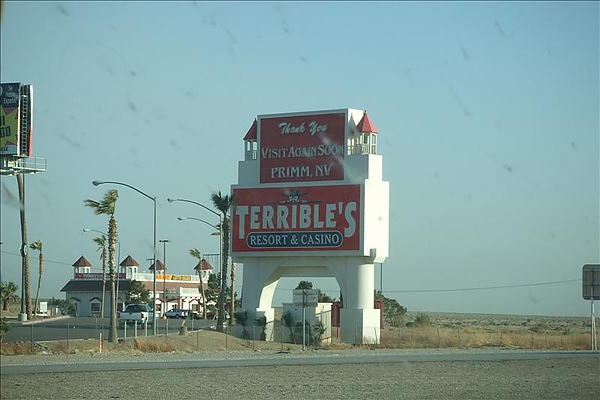 怎麼會有一間店取名Terrible? 糟透了!