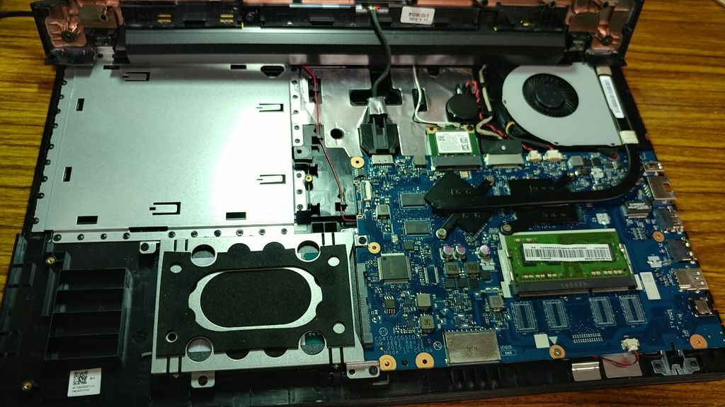 Lenovo ideapad 100 15IBD_01.jpg Lenovo ideapad 100 15IBD_01.jpg