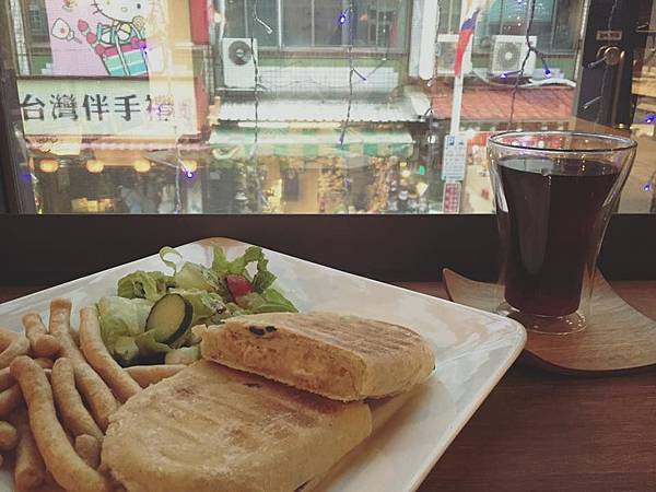 12106992_10204893633398508_4434267634152474196_n