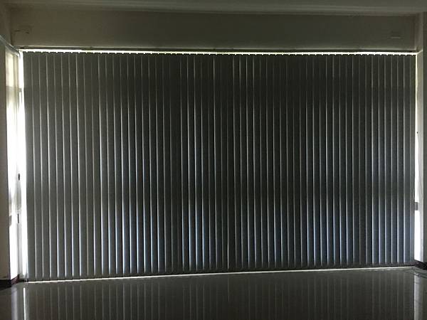 台中直立式百葉窗(直立簾)-米勒窗簾 04-23891612