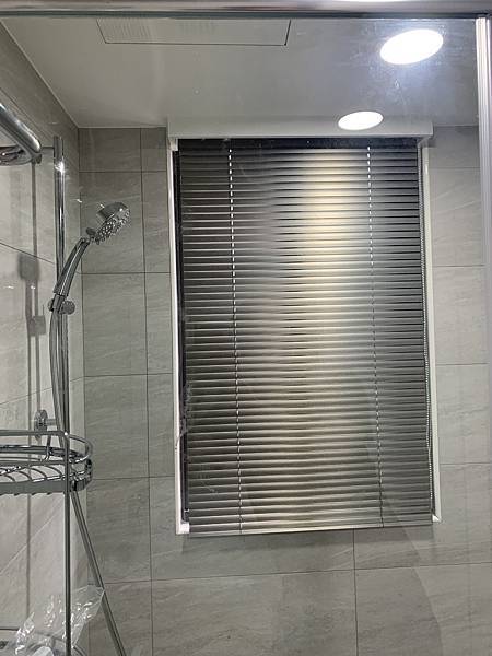 [浴室用百葉]台中百葉窗-米勒窗簾~防鏽鋁百葉窗可任意調整光