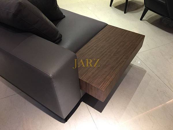 Minotti (26).JPG