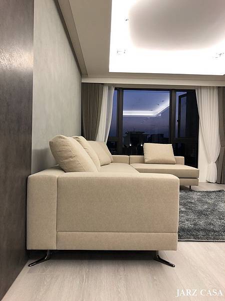 Minotti White (4)-004.jpeg