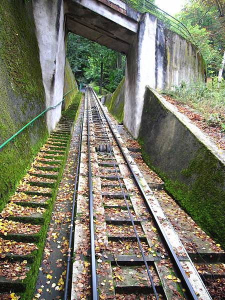 Karlovy Vary-登山纜車-03