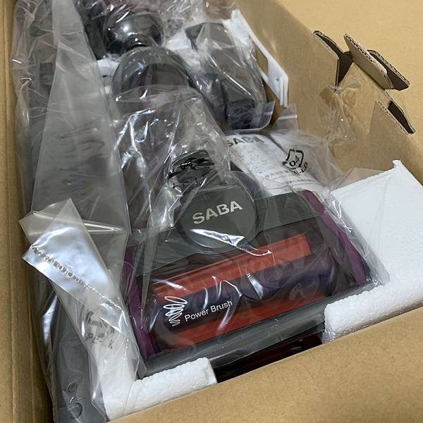 SABA 極輕量數位無線吸塵器 (SA-HV04D)5.jpg 試用