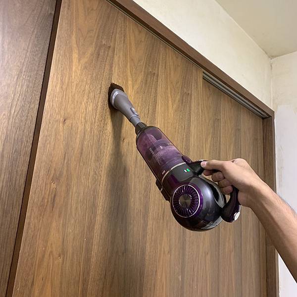 SABA 極輕量數位無線吸塵器 (SA-HV04D)12.jpg 試用