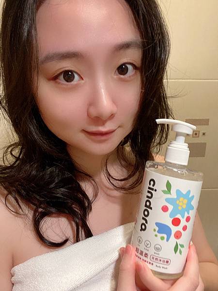 馨朵拉cindora超溫柔天然沐浴露11.JPG 試用