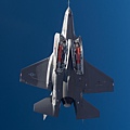 f35-weaponbay.jpg