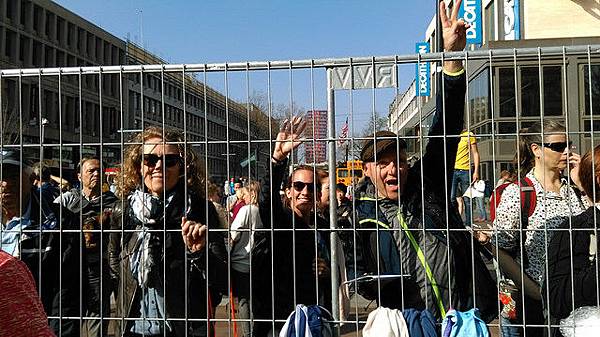 33776424432_88b8583136_z.jpg 33776424432_88b8583136_z.jpg