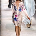 DRIES-VAN-NOTEN-SPRING-RTW-2011-PODIUM-048_runway