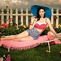 un-wallpaper-di-katy-perry-in-stile-pin-up-anni-30-40-125388 拷貝.jpg